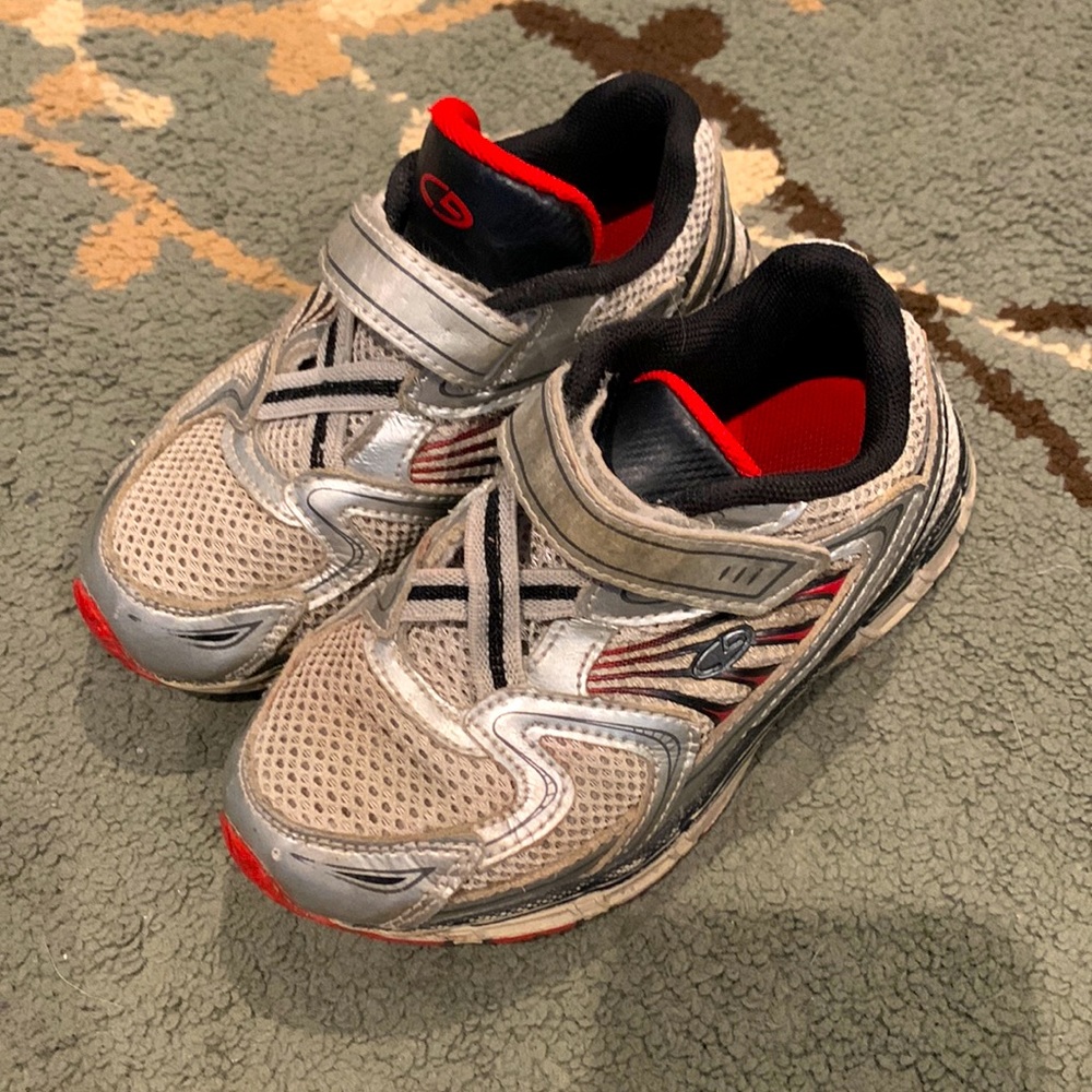 Boys sneakers